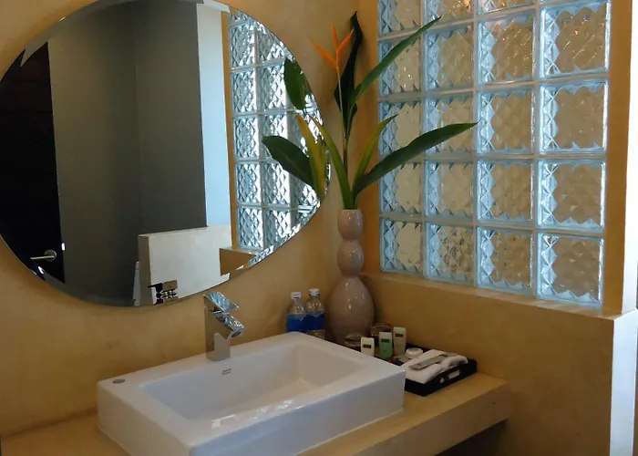Men's & 3* Siem Reap