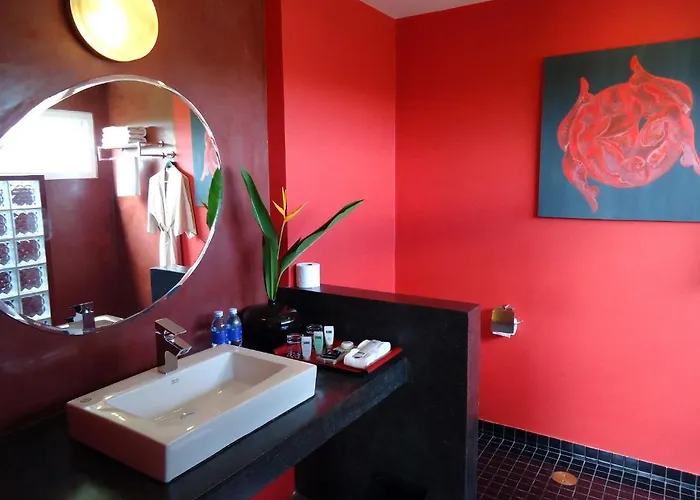 Men's & 3* Siem Reap