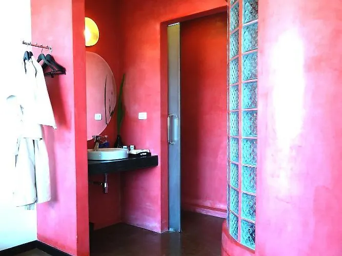 Men's & Hotel Siem Reap