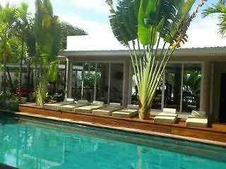 Hotel Men's &